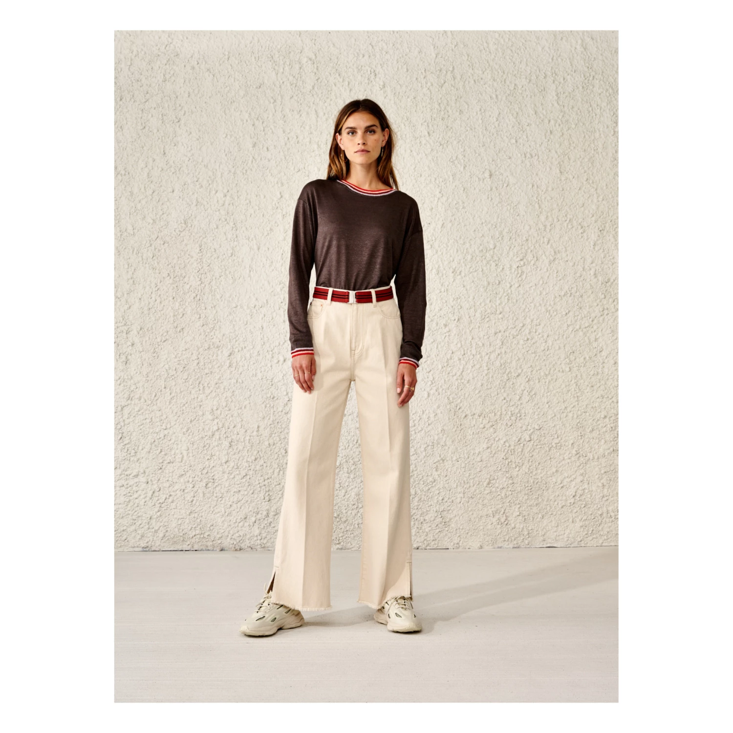 Senia Linen T-shirt - Women’s Collection - Chocolate Bellerose Fashion Adult 2 Senia Linen T-shirt - Women’s Collection - Chocolate Bellerose Fashion Adult - Image 2