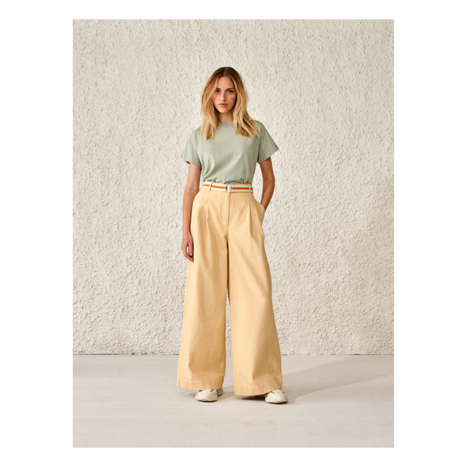 Vogue T-shirt - Women’s Collection - Khaki Bellerose Fashion Adult 2 Vogue T-shirt - Women’s Collection - Khaki Bellerose Fashion Adult - Image 2