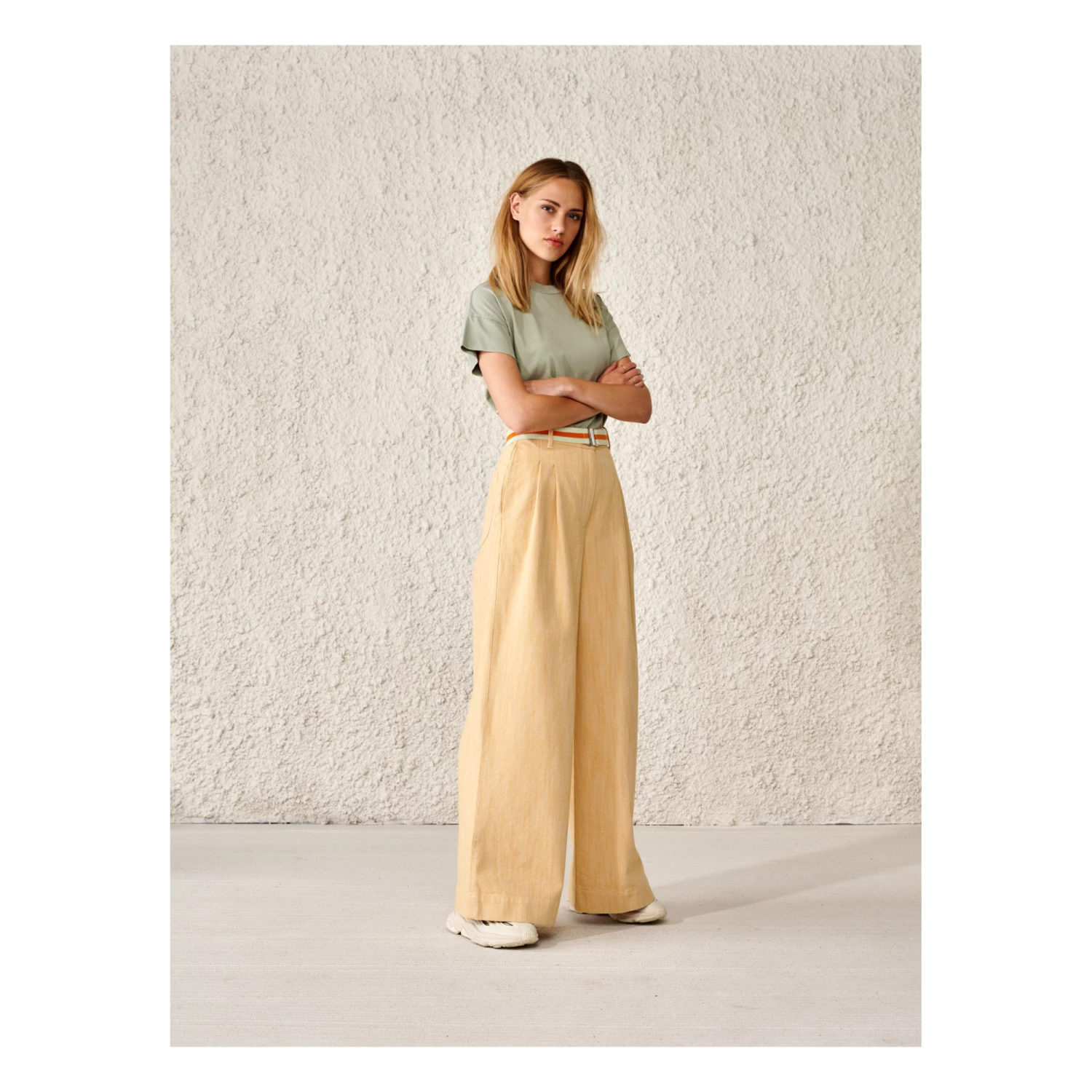 Vogue T-shirt - Women’s Collection - Khaki Bellerose Fashion Adult 5 Vogue T-shirt - Women’s Collection - Khaki Bellerose Fashion Adult - Image 5